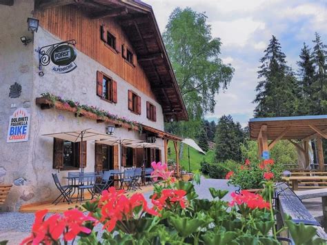 Rifugio Alpenrose 